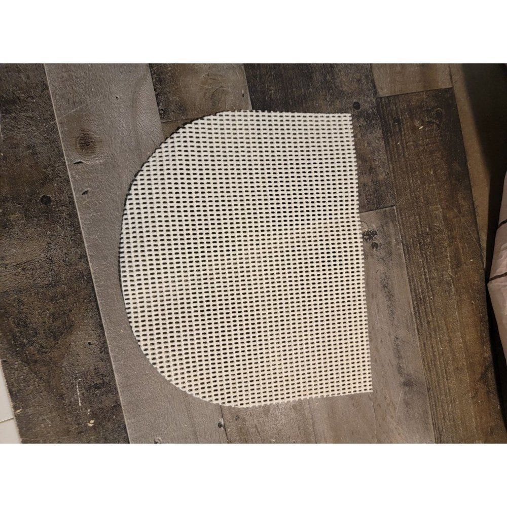 White half‎ oval grip shelf mat